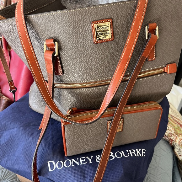 Dooney purse and matching wallet - Picture 5 of 5